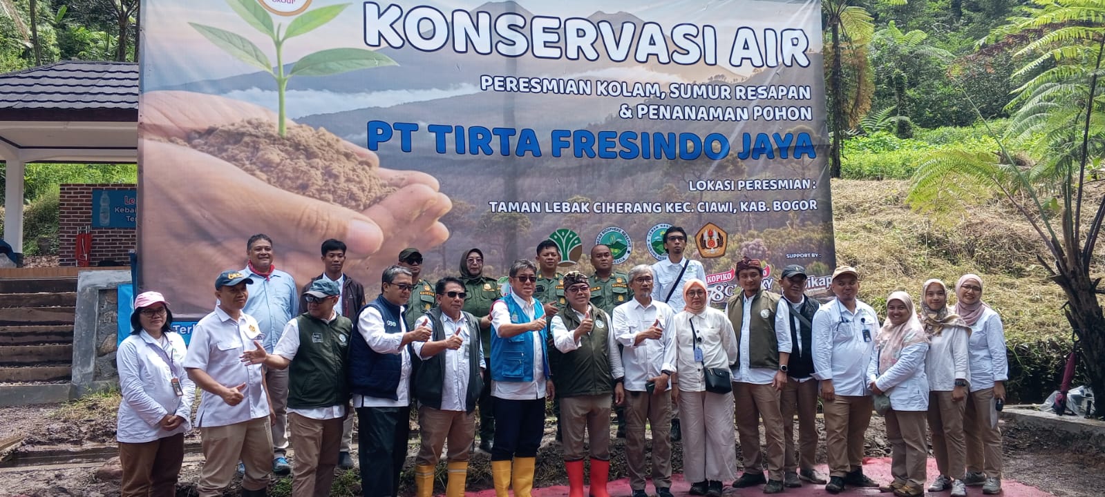 Jaga Kawasan Konservasi, TFJ dan BBTNGGP Resmikan Fasilitas Konservasi Air dan Penunjang Wisata Alam