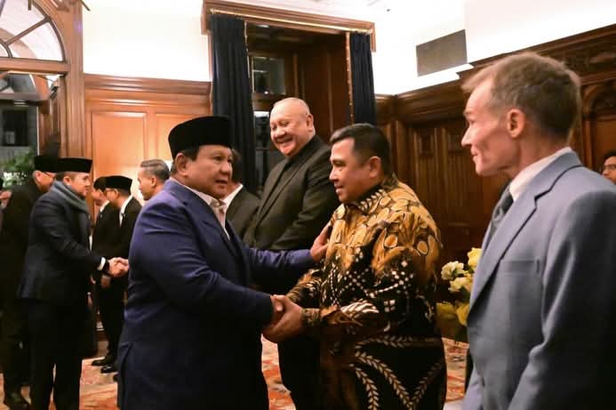 Tiba di London, Presiden Prabowo Perkuat Kemitraan Strategis Indonesia – Inggris Tiba di London, Presiden Prabowo Perkuat Kemitraan Strategis Indonesia – Inggris
