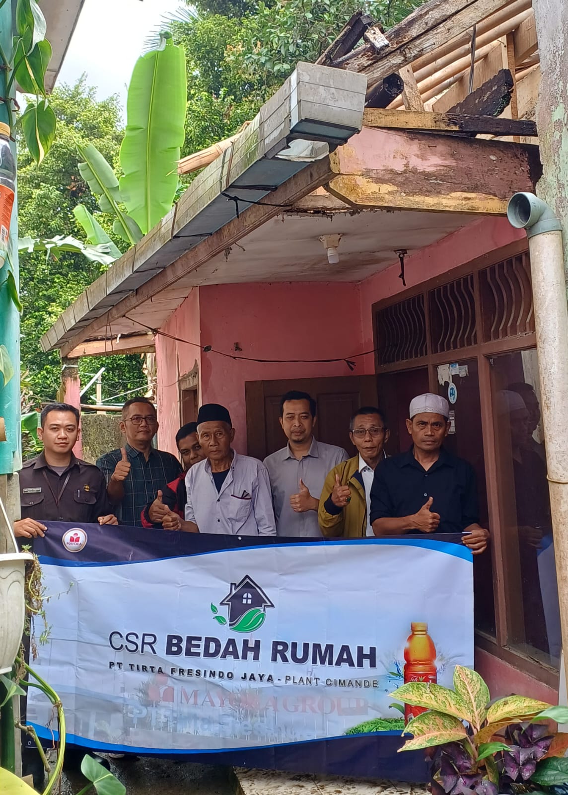 CSR Awal Tahun, TFJ Cimande Renovasi Rumah Warga