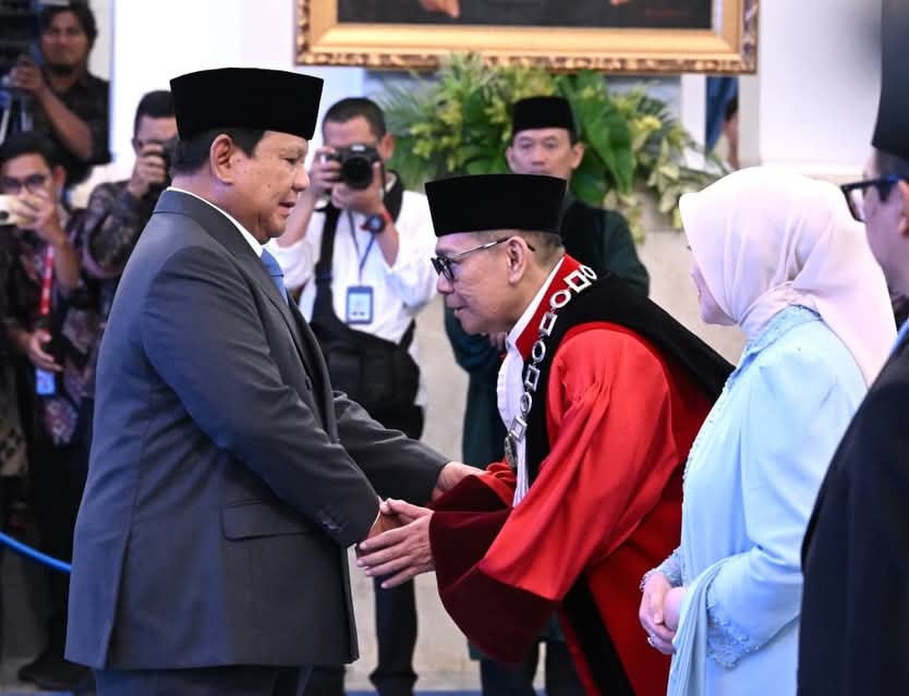 Presiden Prabowo Saksikan Pengucapan Sumpah Adies Kadir Sebagai Hakim Konstitusi