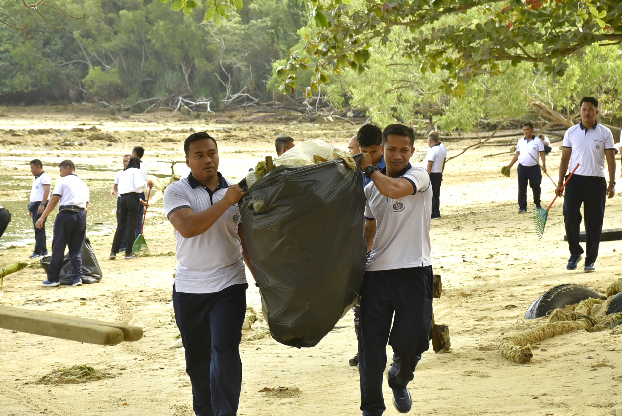 TNI AL Kodaeral IV Bertekad, Laut Indonesia Bersih dari Sampah