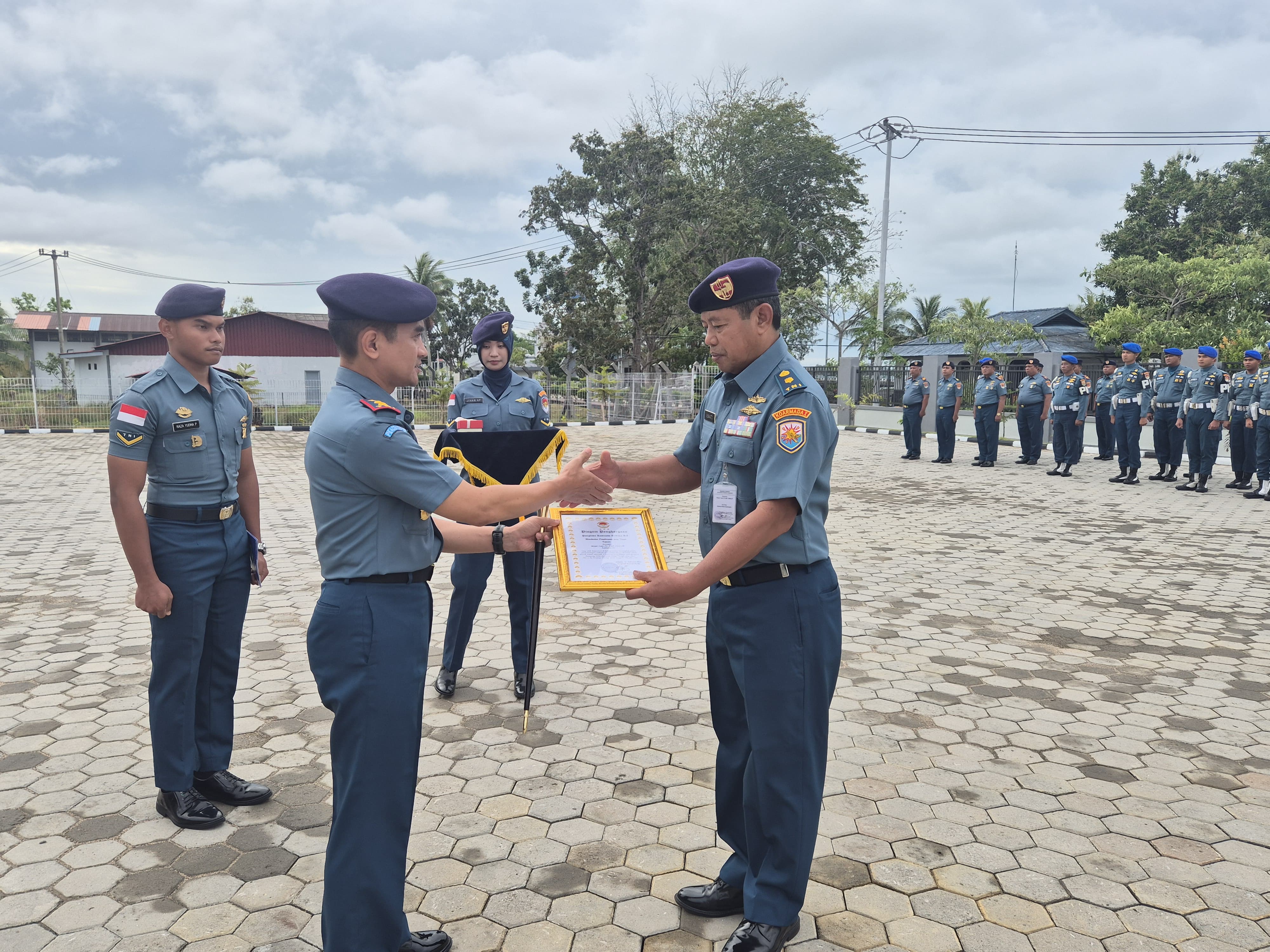 Penghargaan Untuk Prajurit Berprestasi : Tegas Menjaga Laut, Melindungi Rakyat