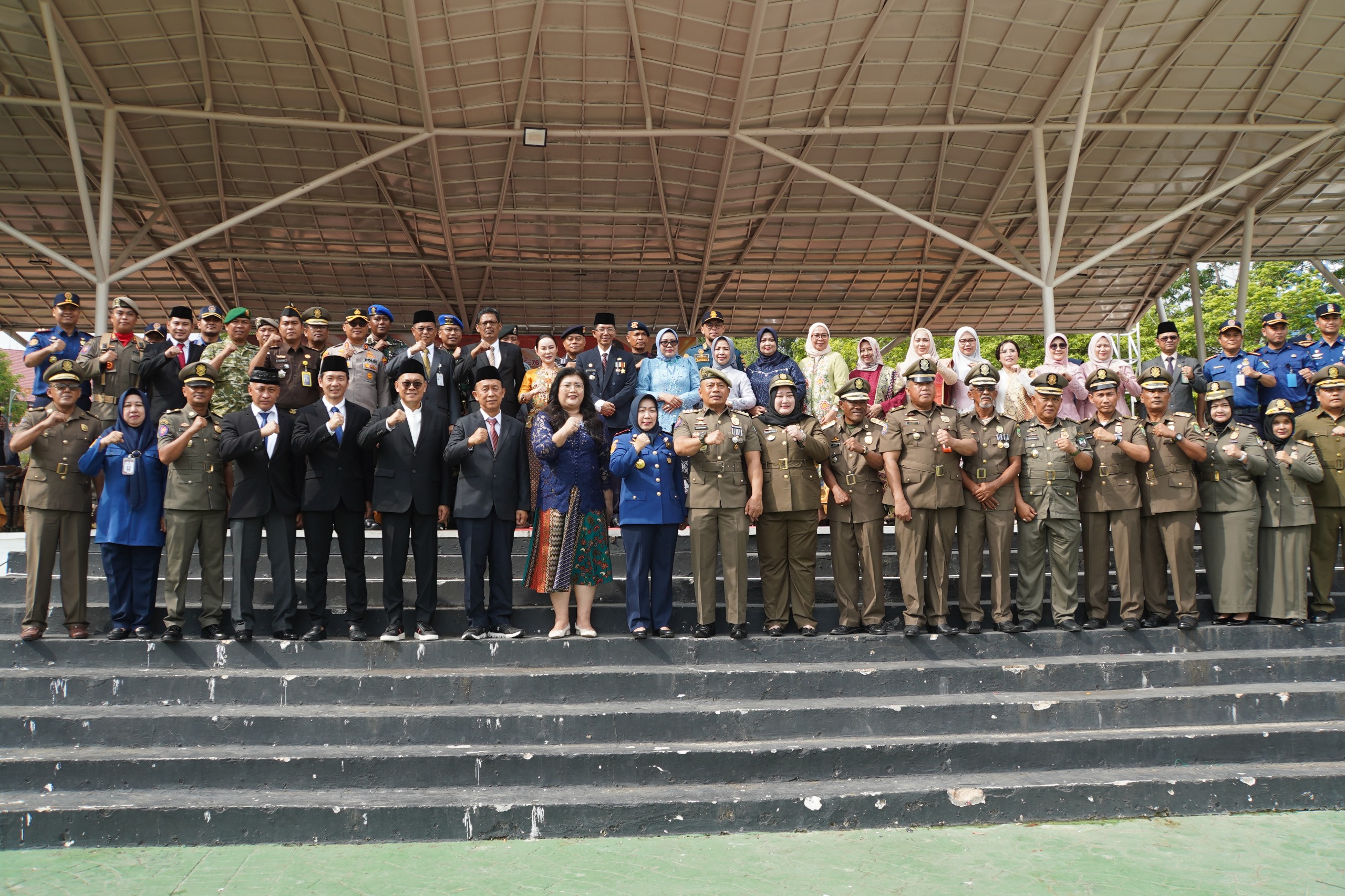 Semangat Kartini Bergema di Batam: Kolaborasi Tangguh Satpol PP, Satlinmas, Damkar dan TNI AL