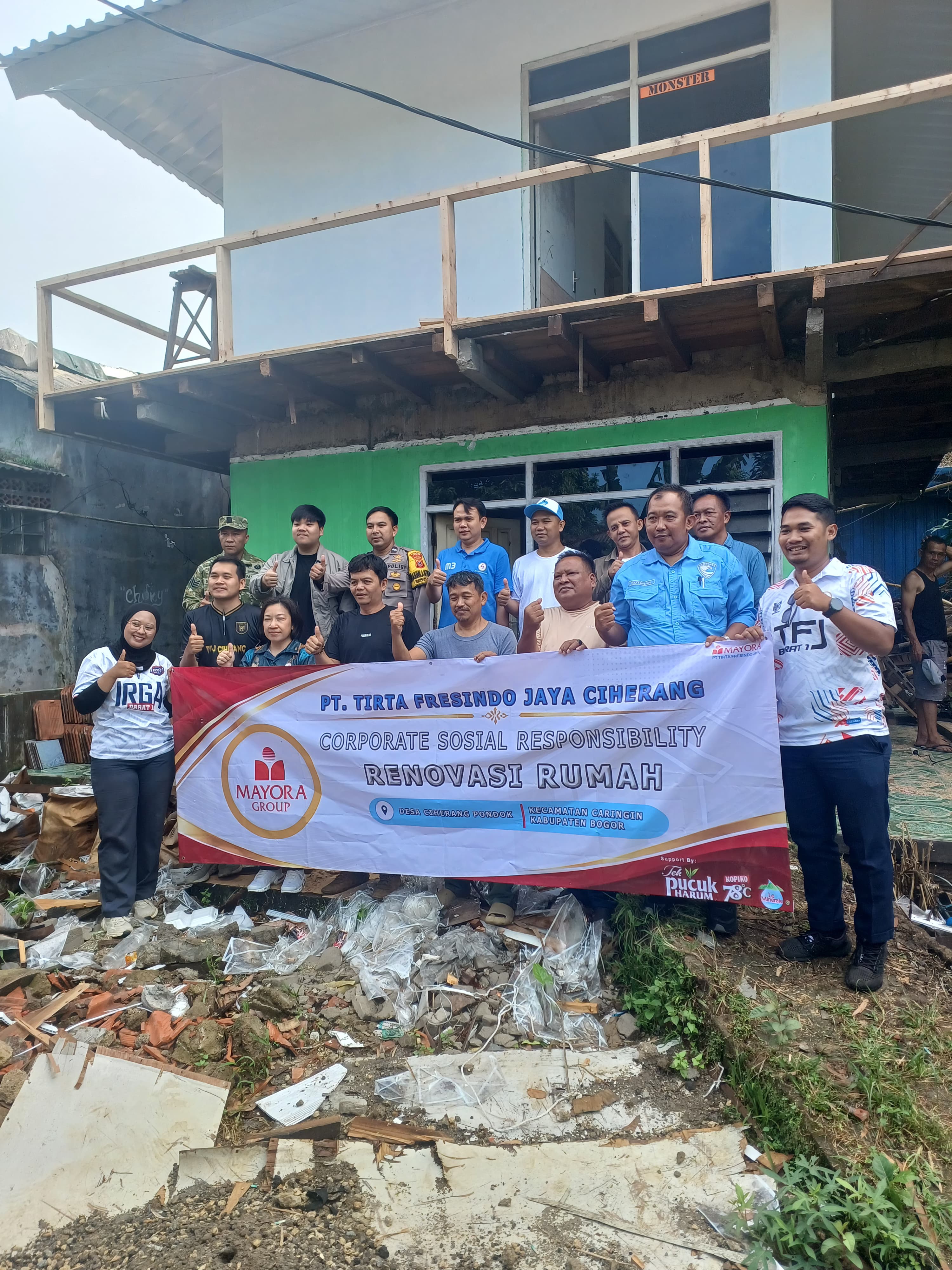 Implementasi Program CSR, TFJ Ciherang Kembali Bedah Rumah Warga
