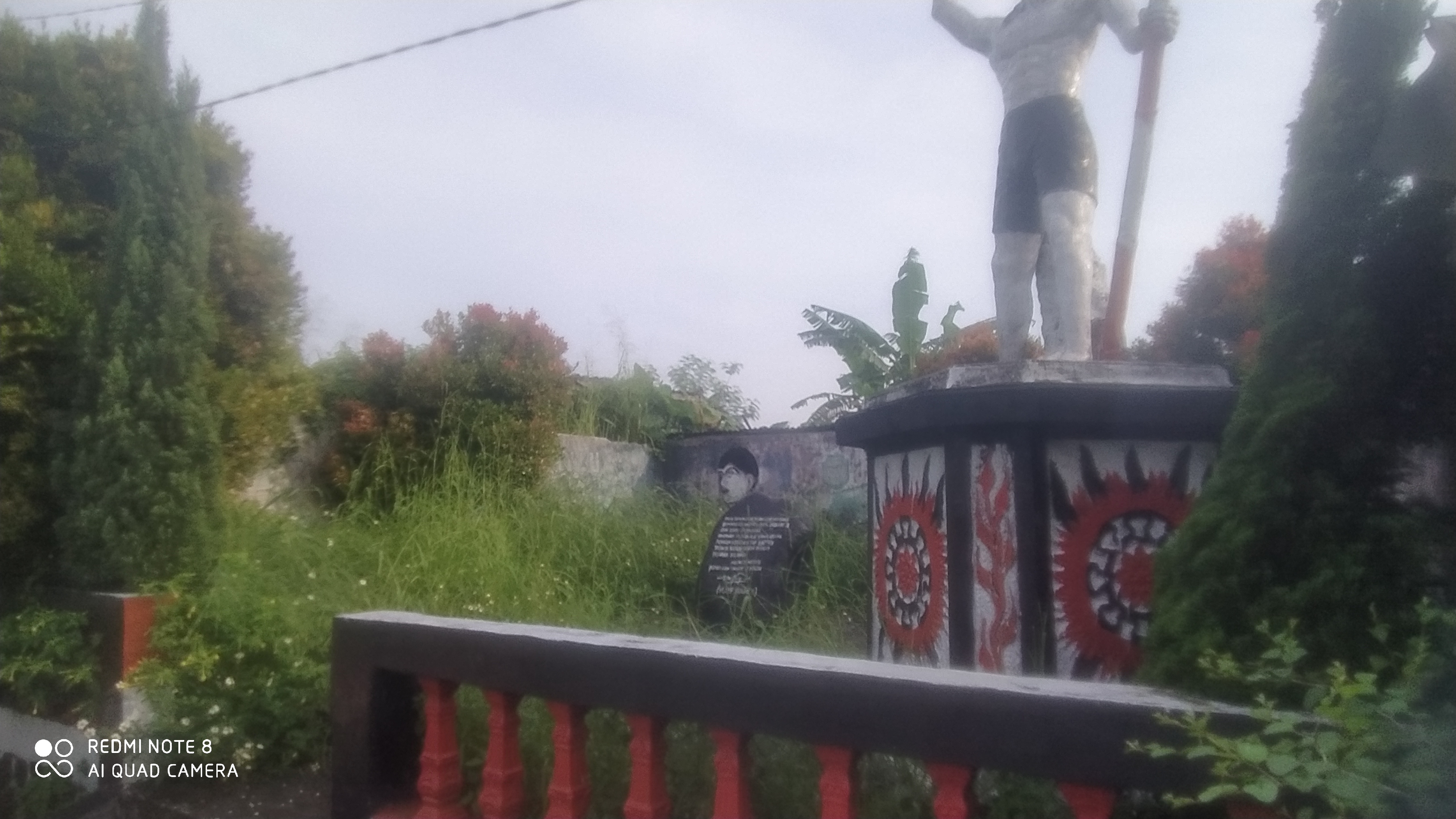 Monumen Perjuangan Maseng Nampak Kumuh